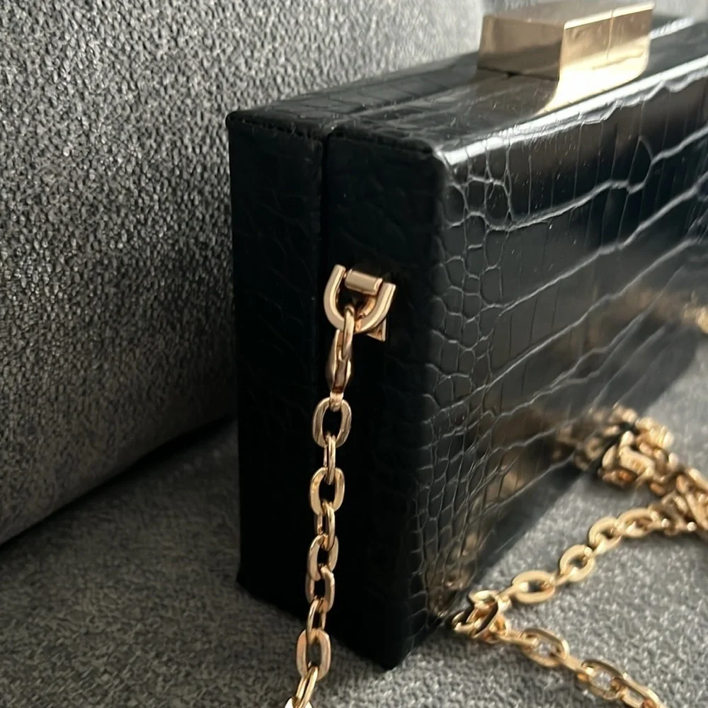 Forever21 Faux‎ Croc Convertible Clutch